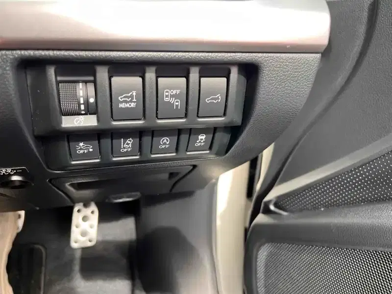 SUBARU LEGACY OUTBACK LTD 4WD Image 9