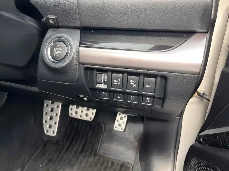 SUBARU LEGACY OUTBACK LTD 4WD Image 7