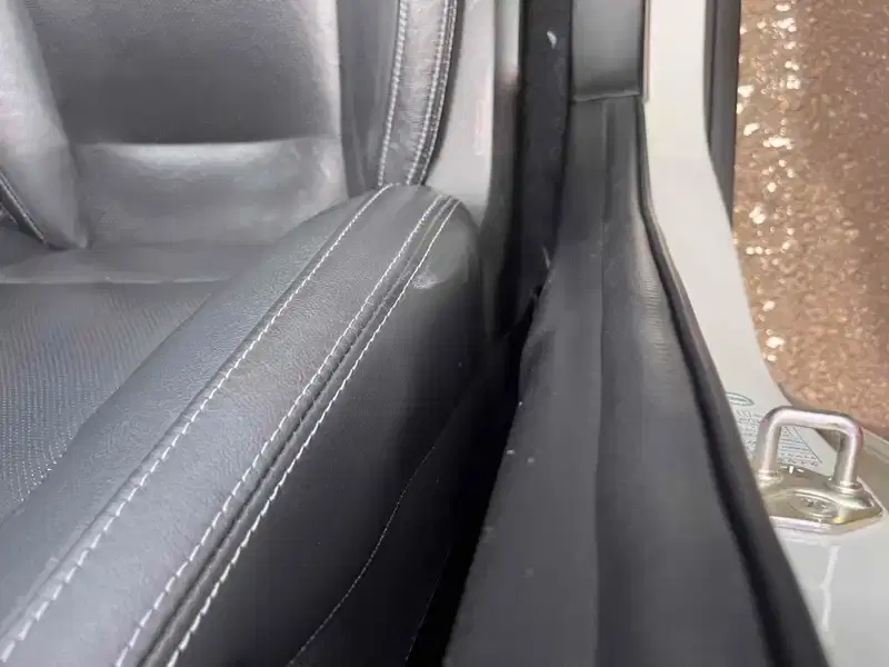 SUBARU LEGACY OUTBACK LTD 4WD Image 18