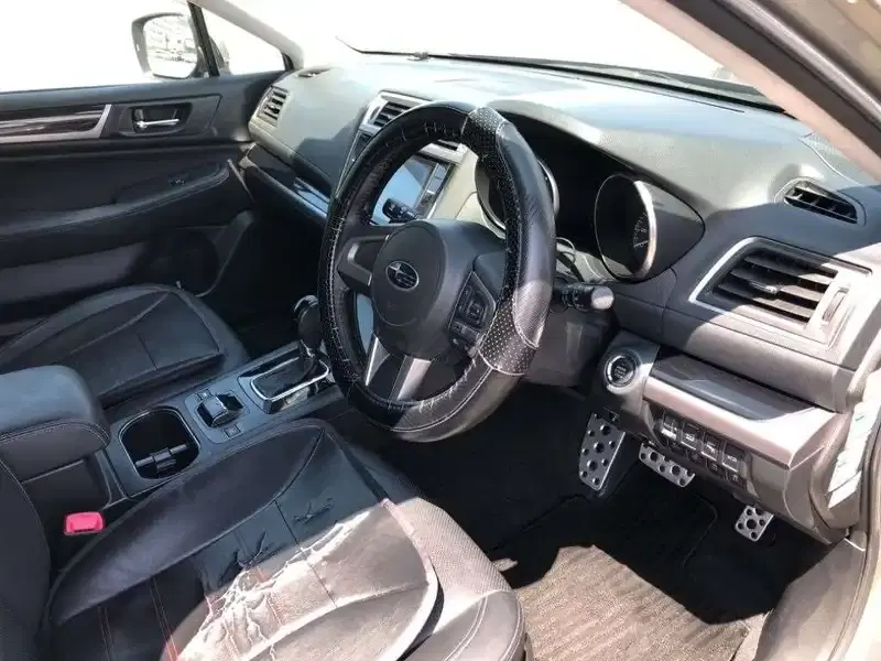 SUBARU LEGACY OUTBACK LIMITED 4WD Image 3