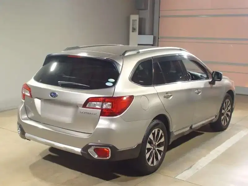SUBARU LEGACY OUTBACK LIMITED 4WD Image 2