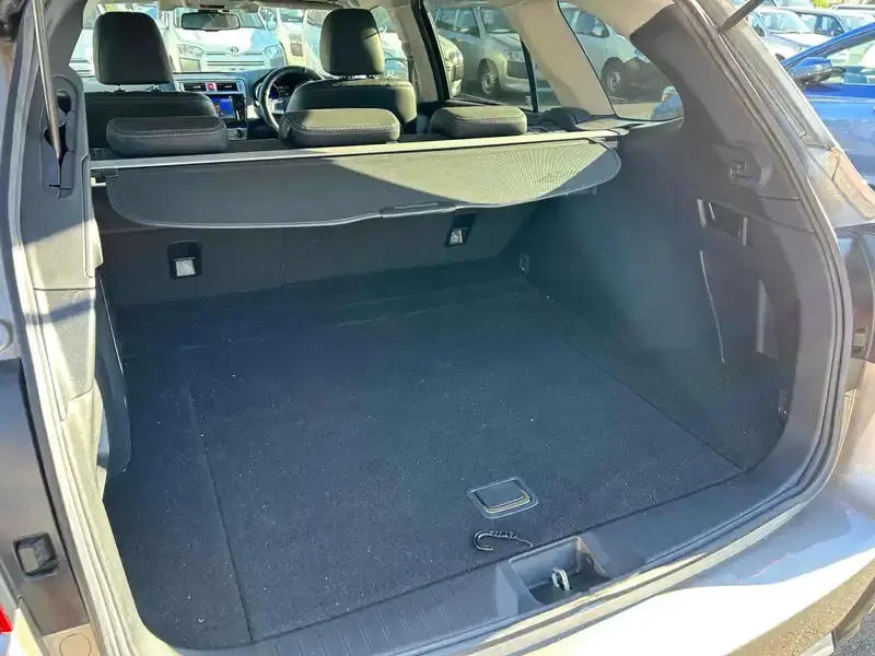 SUBARU LEGACY OUTBACK LIMITED 4WD Image 17