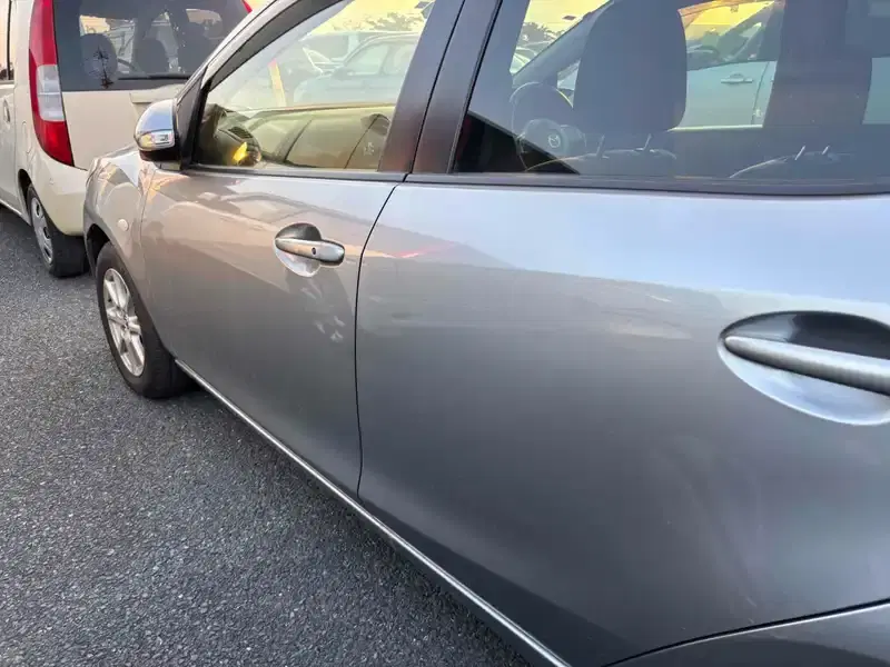 MAZDA DEMIO 13 SKYACTIVE Image 12