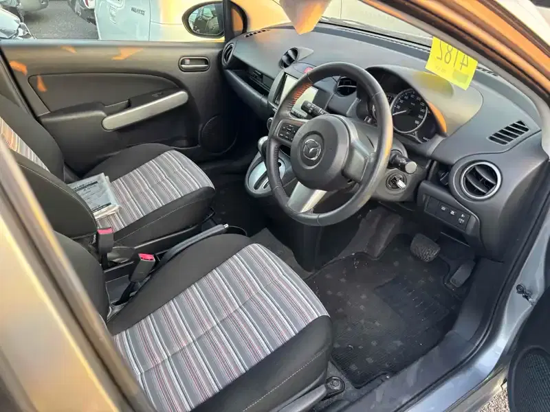 MAZDA DEMIO 13 SKYACTIVE Image 4