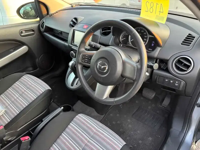 MAZDA DEMIO 13 SKYACTIVE Image 5