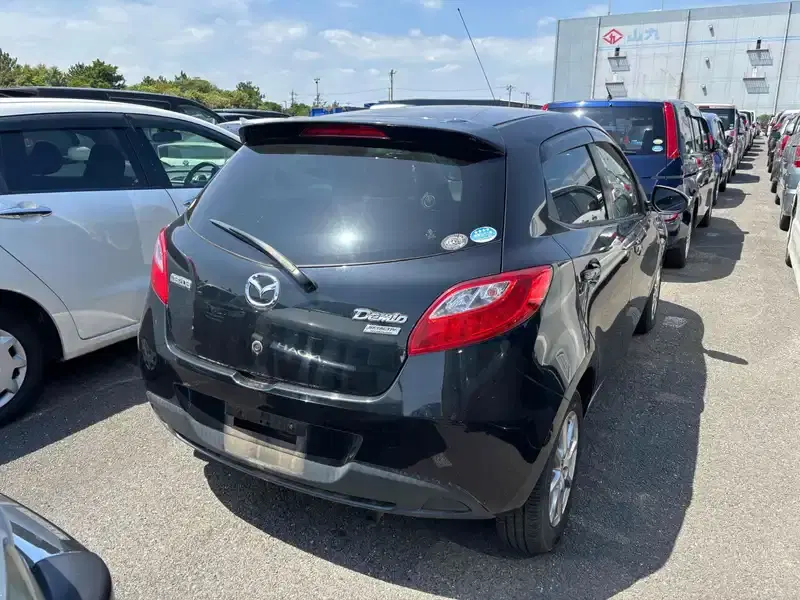 MAZDA DEMIO 13SKYACTIVE SHOOTING STAR Image 2