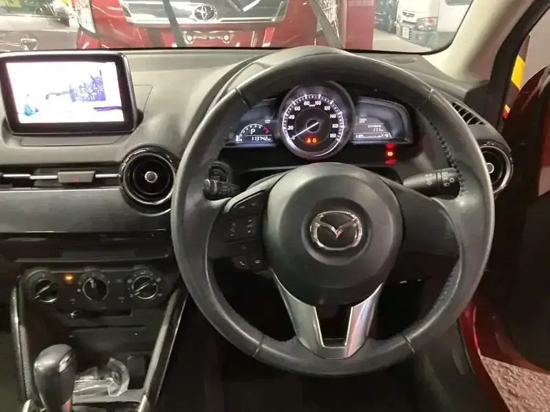 MAZDA DEMIO 13S Image 4
