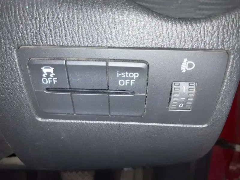 MAZDA DEMIO 13S Image 7