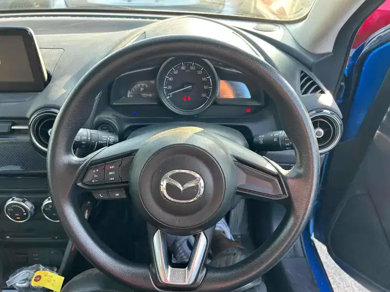 MAZDA DEMIO 13S Image 13