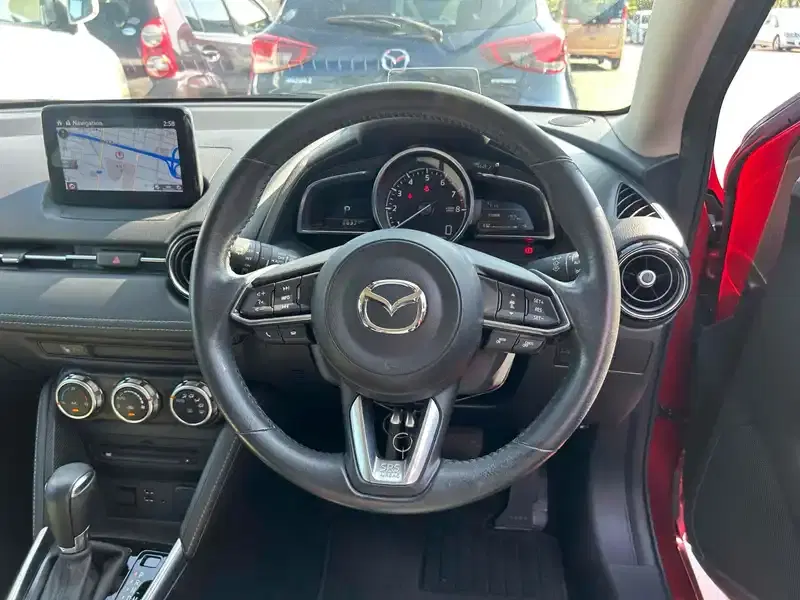 MAZDA DEMIO 15S TOURING Image 4