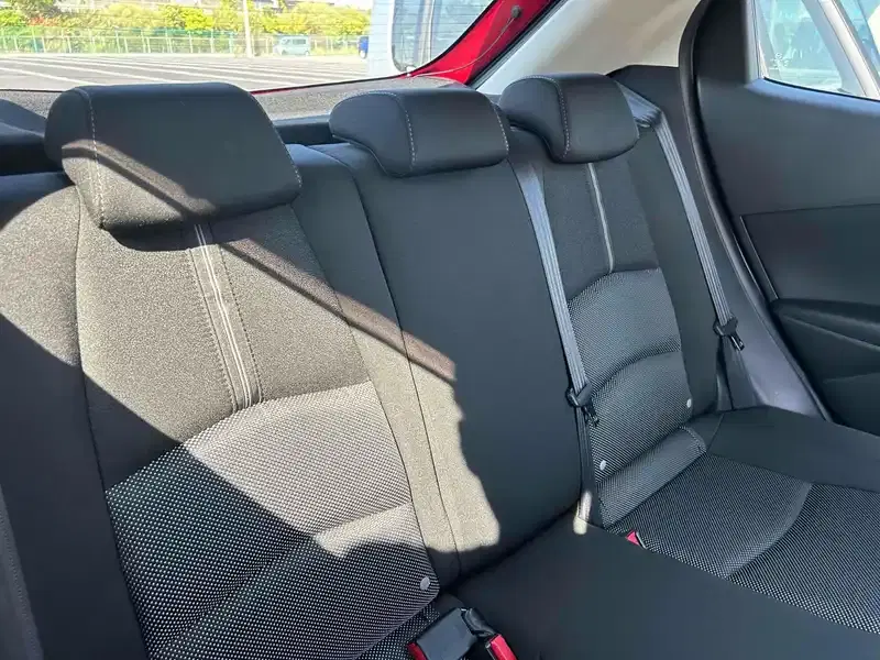 MAZDA DEMIO 15S TOURING Image 5