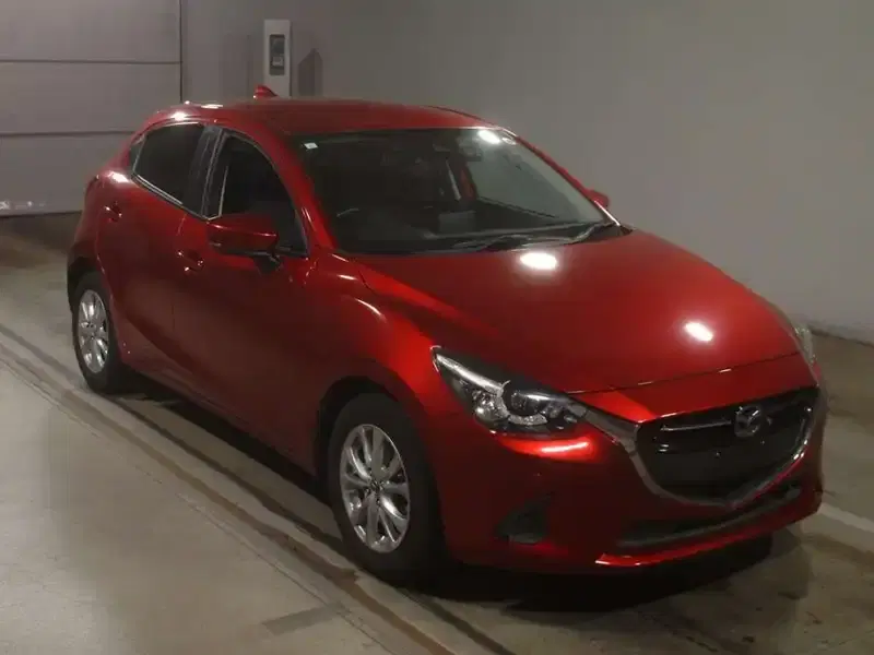 MAZDA DEMIO 15S Image 8