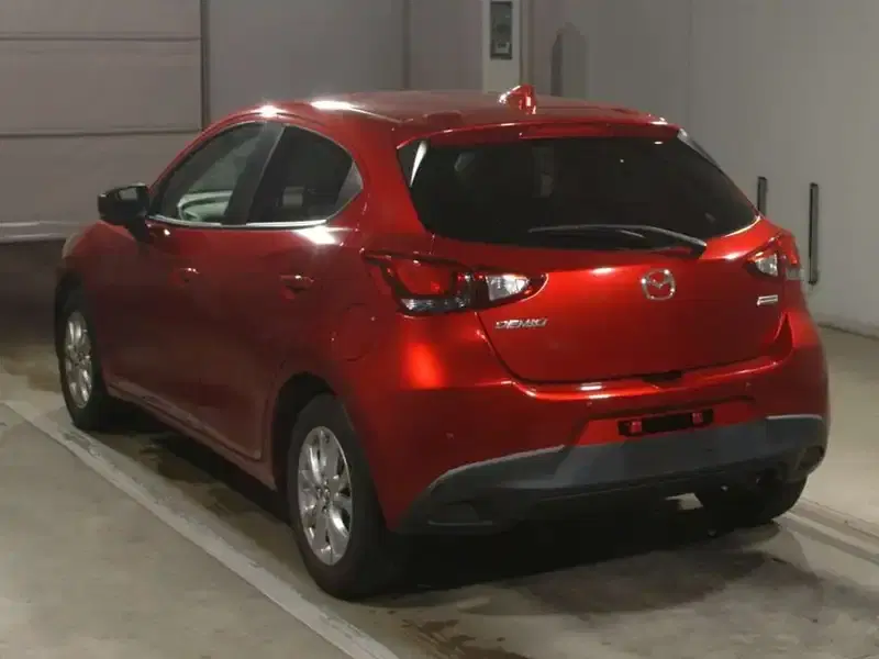 MAZDA DEMIO 15S Image 6