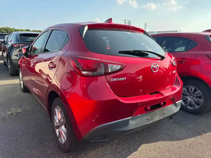 MAZDA DEMIO 15S Image 2