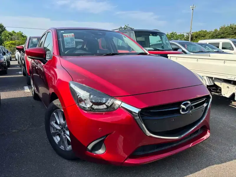 MAZDA DEMIO 15S Image 1