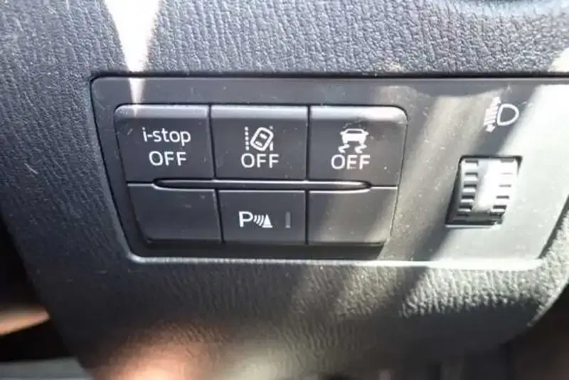 MAZDA DEMIO 15S Image 5
