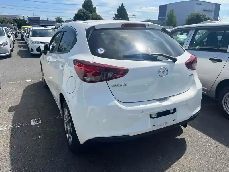 MAZDA 2 15C Image 2