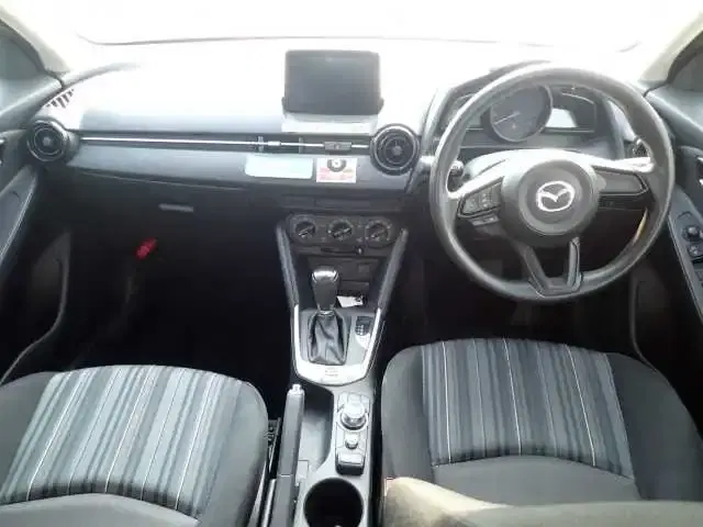 MAZDA 2 15C Image 5