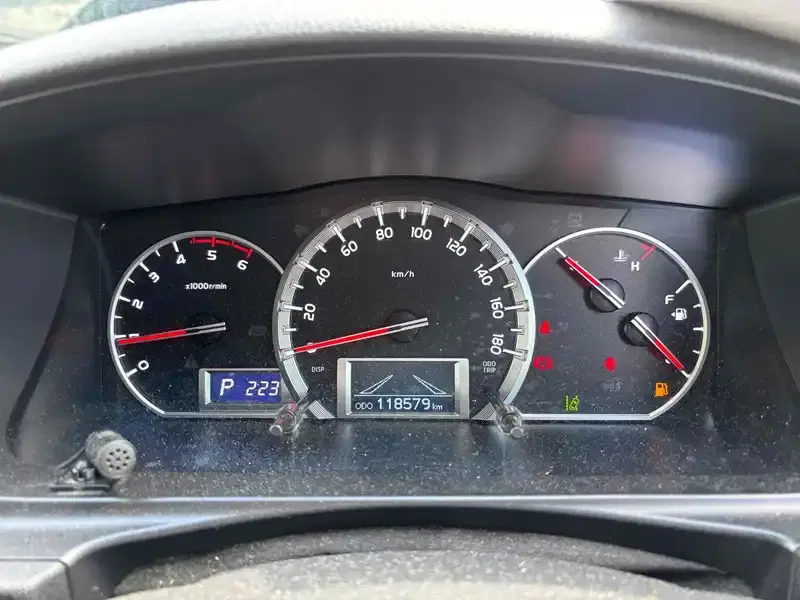 TOYOTA HIACE VAN DX Image 33