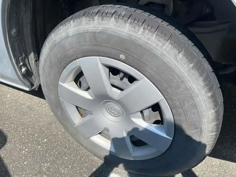 TOYOTA HIACE DX Image 17