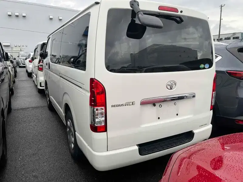 TOYOTA HIACE VAN 5D LONG DX GL PACKAGE Image 2