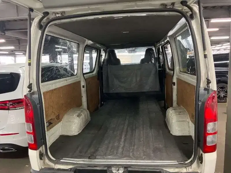 TOYOTA REGIUS ACE VAN LONGDX 4WD Image 8