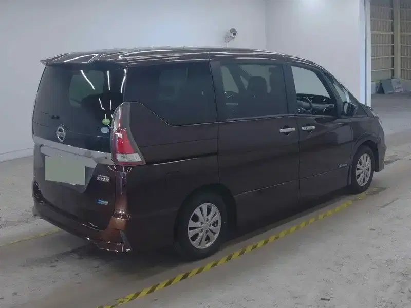 NISSAN SERENA HIGHWAY STAR Image 4