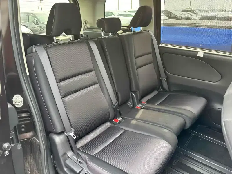 NISSAN SERENA HIGHWAY STAR Image 6