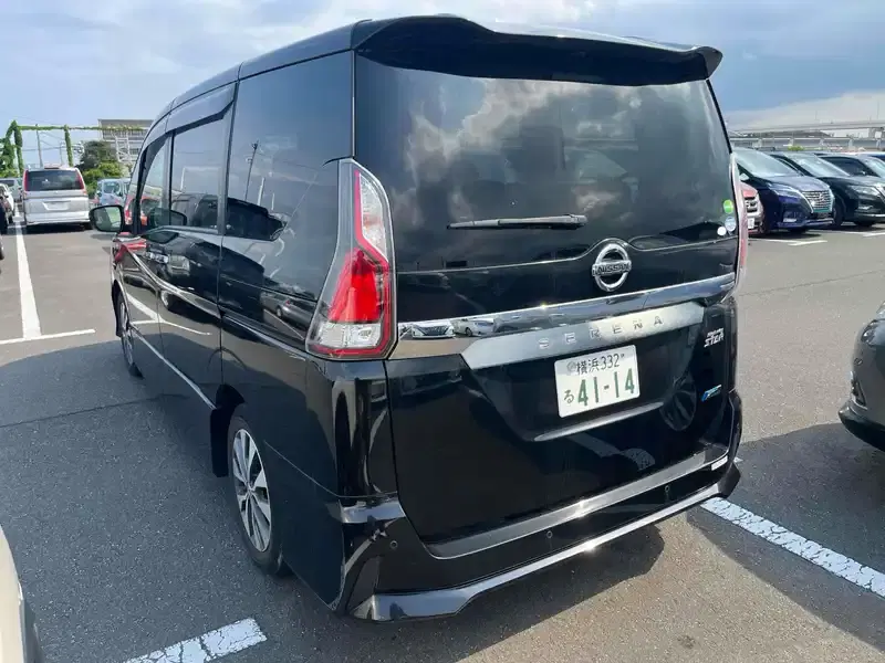 NISSAN SERENA HIGHWAY STAR G Image 5