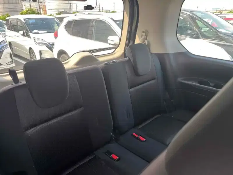 NISSAN SERENA HIGHWAY STAR G Image 9