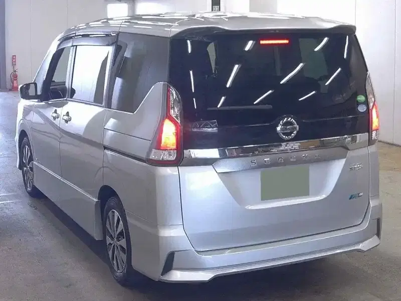 NISSAN SERENA 5D HIGHWAY STAR V SELECTION Image 4