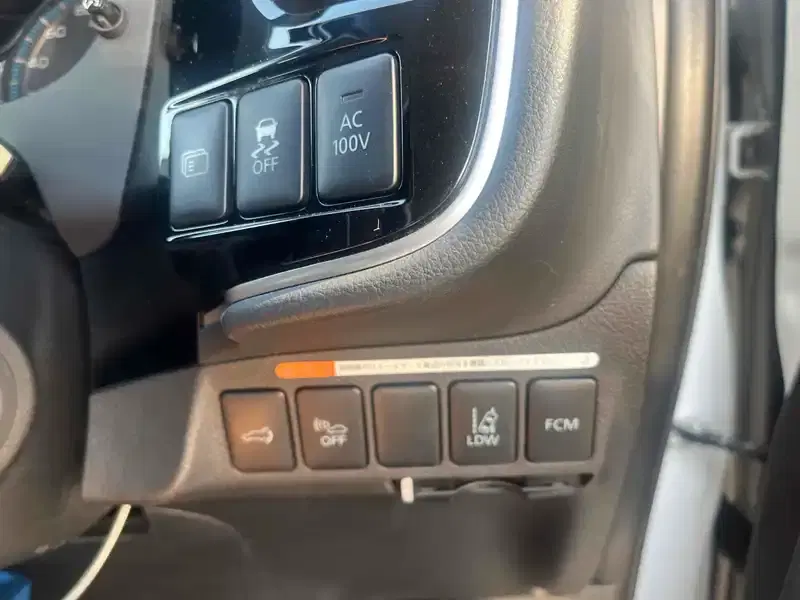 MITSUBISHI OUTLANDER PHEV 4WD G NAVI PACKAGE Image 16