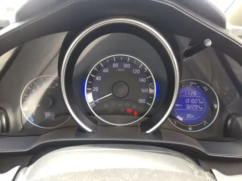 HONDA FIT 13G S PACKAGE Image 8