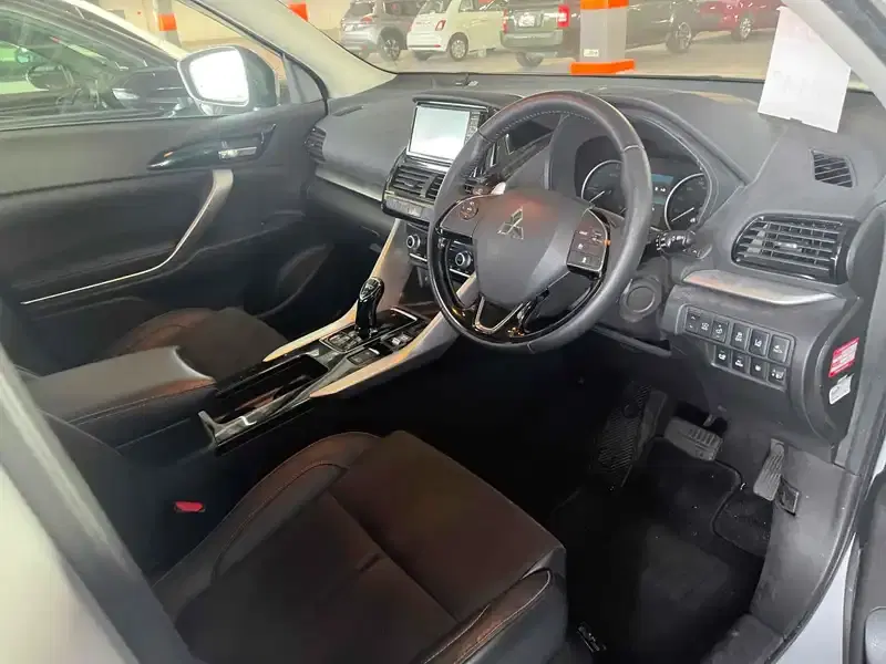 MITSUBISHI ECLIPSE CROSS G Image 18
