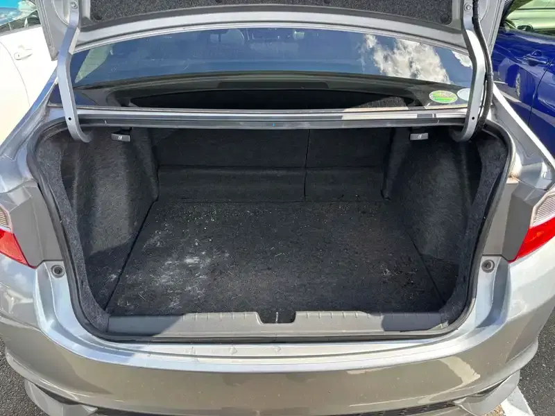 HONDA GRACE HYBRID DX Image 24