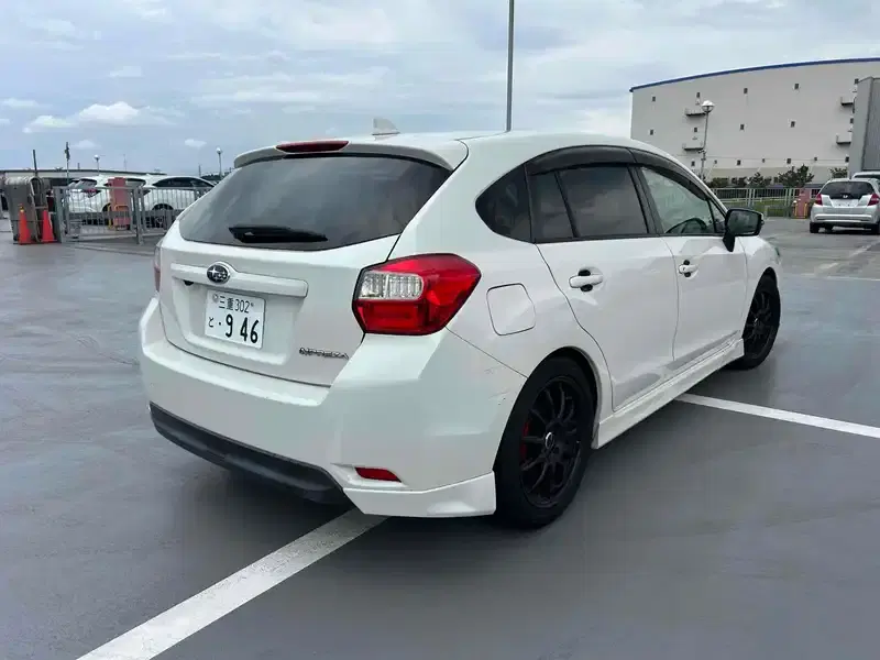 SUBARU IMPREZA WAGON 2.0I-S Image 2
