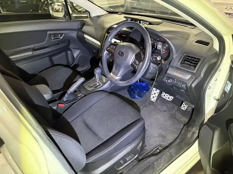SUBARU IMPREZA XV 4WD 2.0I-L EYESIGHT Image 8