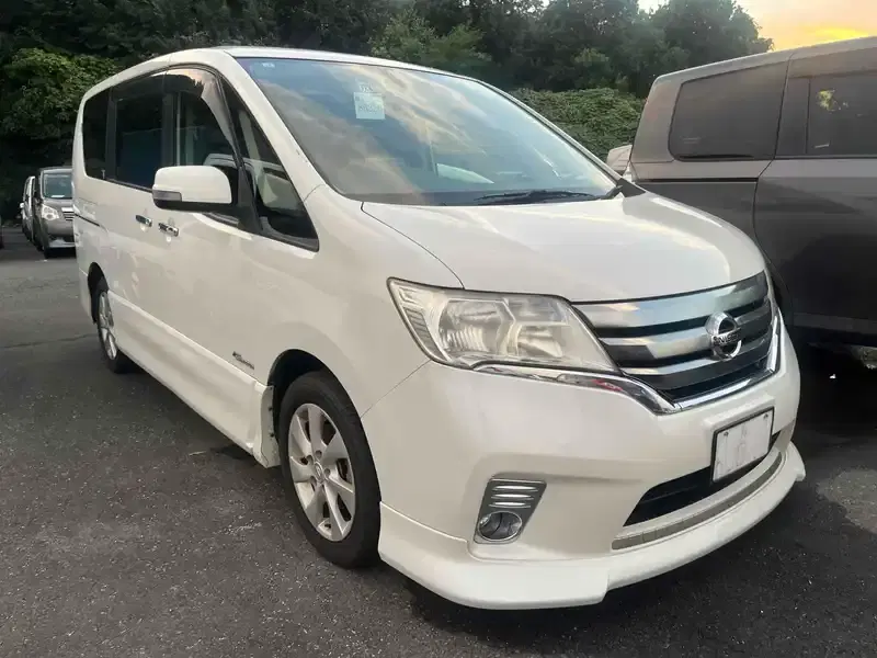 NISSAN SERENA 5D HIGHWAY STAR S-HYBRID V AERO M Image 3