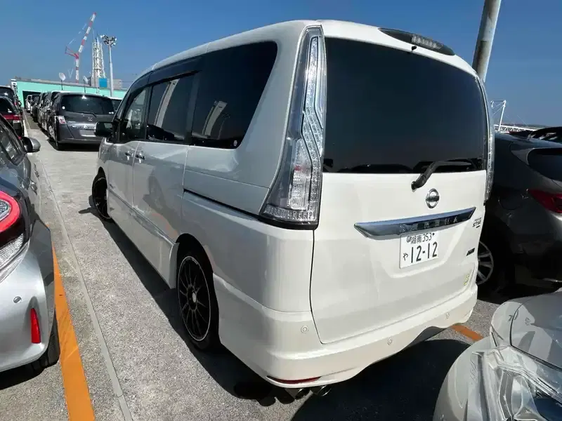 NISSAN SERENA 5D HIGHWAY STAR V SELECTOR + SAFE Image 2