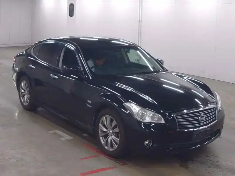 NISSAN FUGA HYBRID Image 3