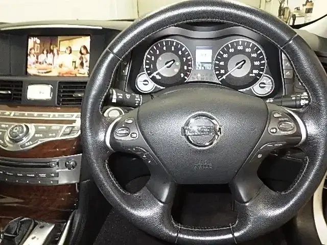 NISSAN FUGA HYBRID Image 5