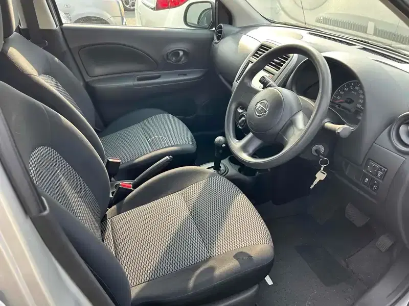 NISSAN MARCH S Image 5
