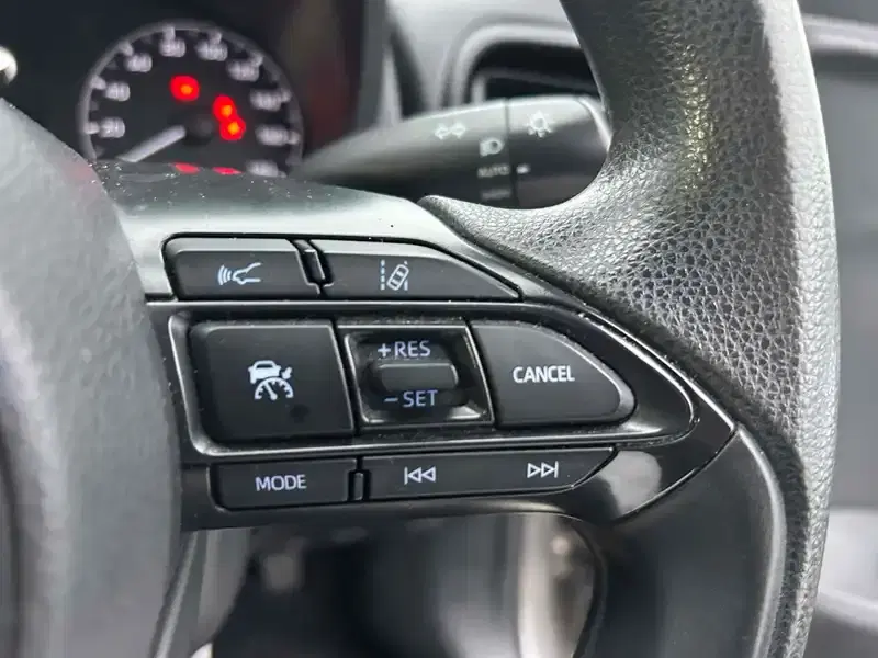 TOYOTA YARIS HYBRID X Image 16