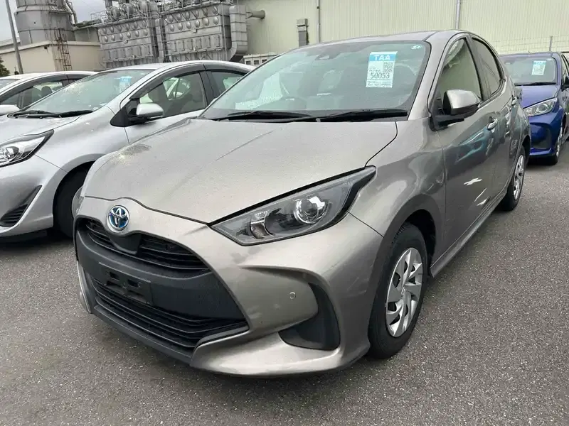 TOYOTA YARIS HYBRID X Image 13