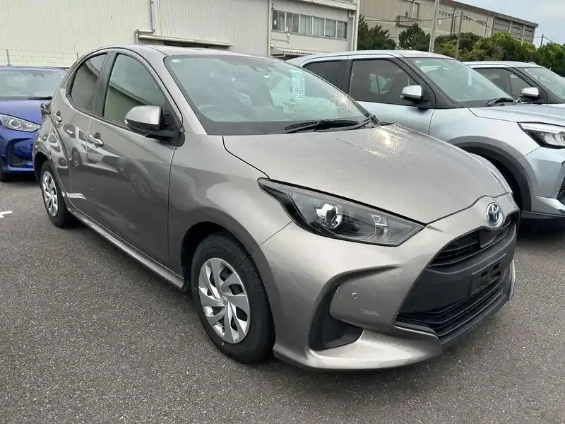 TOYOTA YARIS HYBRID X Image 1