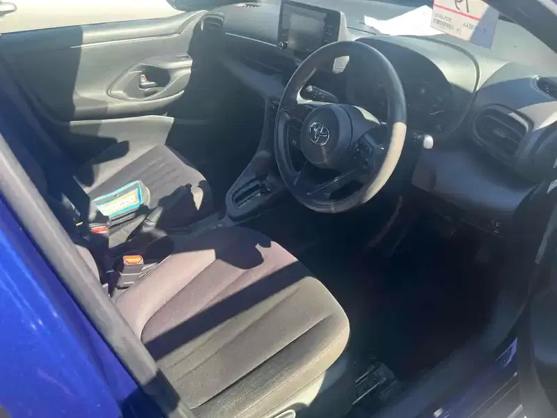 TOYOTA YARIS HYBRID X Image 16