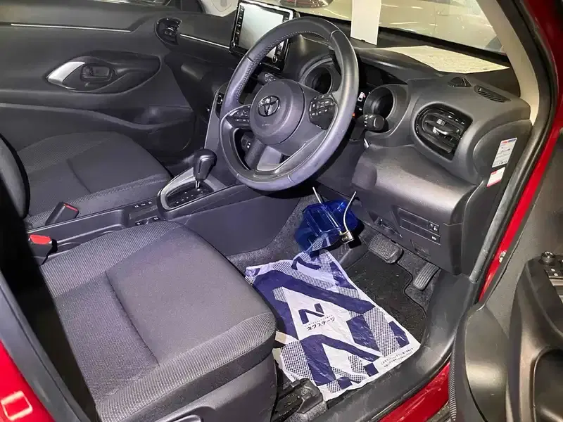 TOYOTA YARIS CROSS HYBRID G Image 9