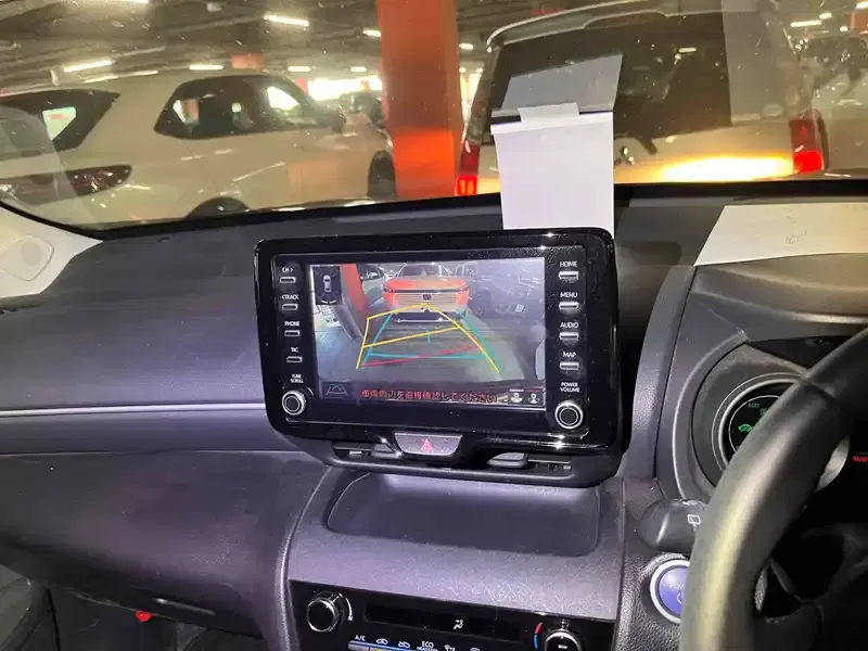TOYOTA YARIS CROSS HYBRID G Image 13