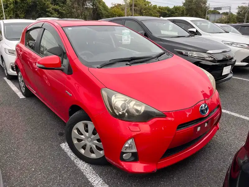 TOYOTA AQUA S Image 1