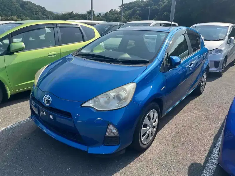 TOYOTA AQUA S Image 1